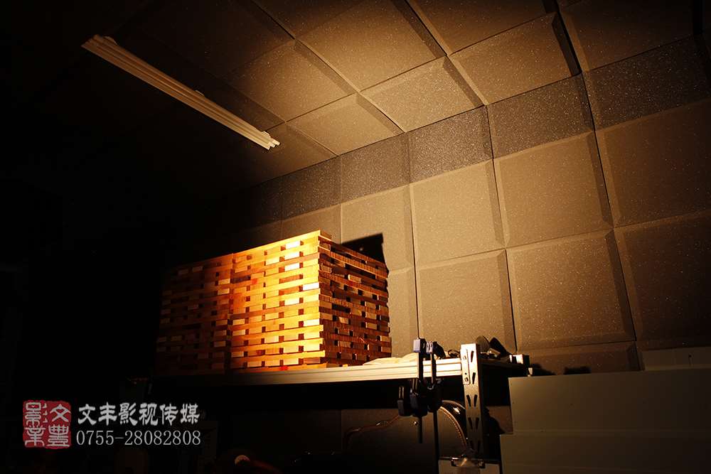 如何选择企业宣传片的配音演员